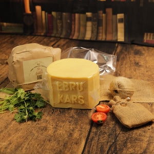Hediyelik Taze Kars Kaşarı: Lezzetin ve Doğallığın Hediyelik Hali