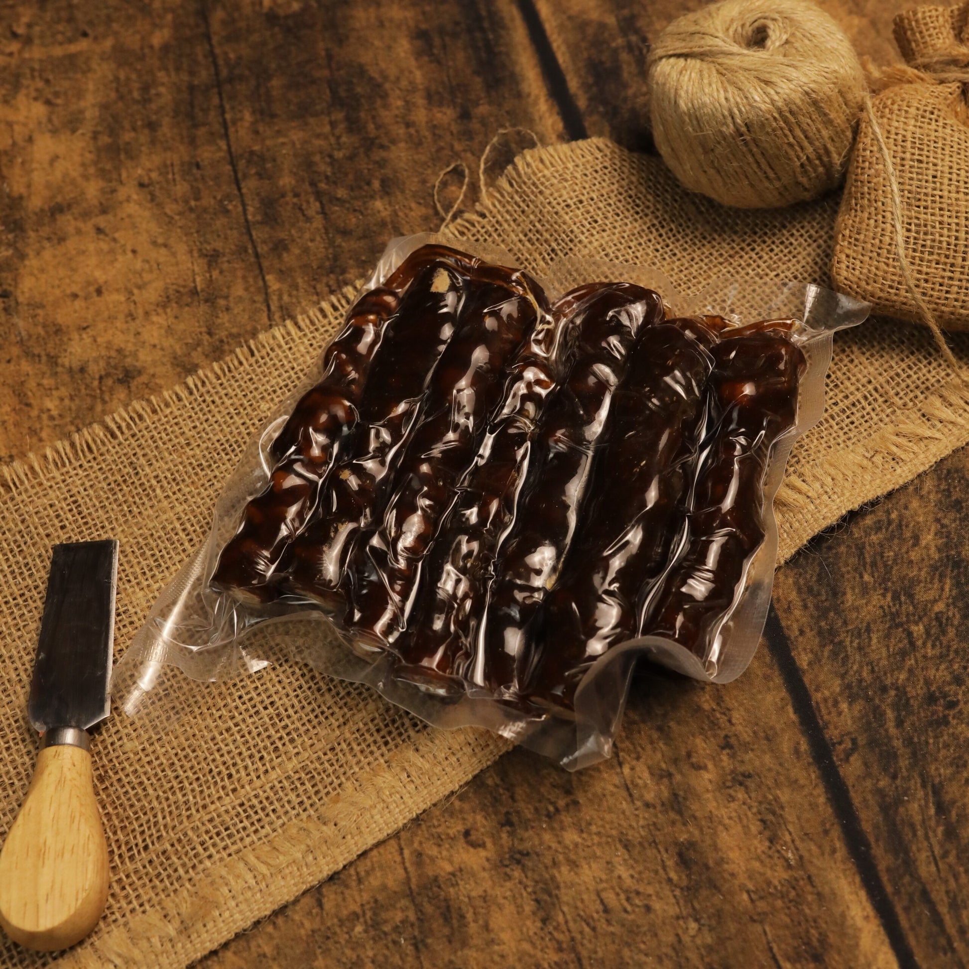 Kağızman Kırık Cevizli Sucuk (Köme): Doğallığın ve Lezzetin Birleşimi