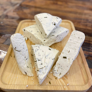 Otlu Peynir: Yüzyıllık Bir Gelenek ve Sofraların Vazgeçilmez Lezzeti